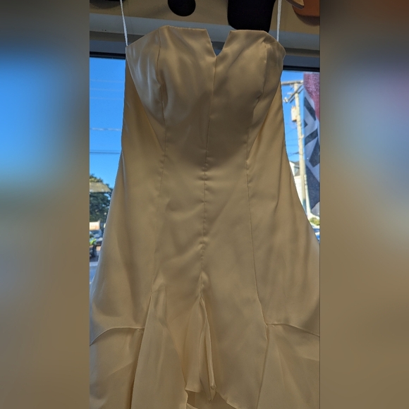 Ivory sz 10 wedding gown Jennifer Salmon - Picture 8 of 12